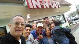 Espíritu festivo: Tom Hanks le pagó la cuenta a todos los clientes de un restaurante Espíritu festivo: Tom Hanks le pagó la cuenta a todos los clientes de un restaurante