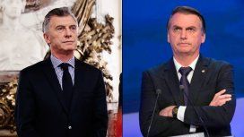 Con un tibio tuit Con un tibio tuit