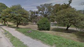 Un nene de 3 años murió tras ser golpeado por una rama mientras viajaba en moto con sus papás Un nene de 3 años murió tras ser golpeado por una rama mientras viajaba en moto con sus papás