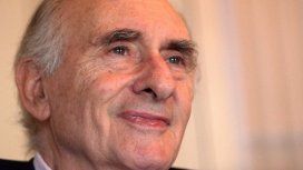 Fernando De la Rúa evoluciona lenta y favorablemente Fernando De la Rúa evoluciona lenta y favorablemente