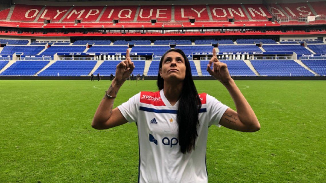 El sueño de la piba: Jaimes en su nuevo hogar (Foto: @OLfeminin) El sueño de la piba: Jaimes en su nuevo hogar (Foto: @OLfeminin)