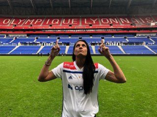 El sueño de la piba: Jaimes en su nuevo hogar (Foto: @OLfeminin) El sueño de la piba: Jaimes en su nuevo hogar (Foto: @OLfeminin)