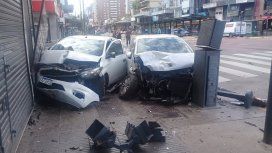 Circulaba a toda velocidad por Cabildo y provocó un choque múltiple: hay cuatro heridos Circulaba a toda velocidad por Cabildo y provocó un choque múltiple: hay cuatro heridos