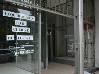 en un ano, se duplico la cantidad de locales vacios en la ciudad en un ano, se duplico la cantidad de locales vacios en la ciudad