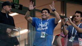 Maradona saludando como Perón Maradona saludando como Perón