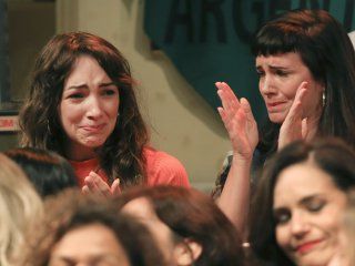 Thelma Fardin y Griselda Siciliani fueron compañeras de Juan Darthés en Patito Feo Thelma Fardin y Griselda Siciliani fueron compañeras de Juan Darthés en Patito Feo