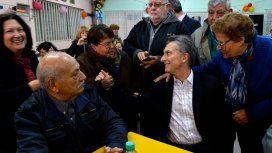 Macri con jubilados Macri con jubilados