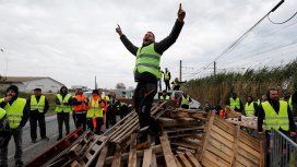 Chalecos amarillos protestaron una vez más Chalecos amarillos protestaron una vez más