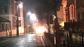 Atentado en Irlanda del Norte: explotó un coche bomba cerca de un juzgado Atentado en Irlanda del Norte: explotó un coche bomba cerca de un juzgado