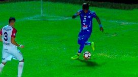 ¡¿Qué hace?! El extraño lujo que fue furor en el primer partido de la Copa Libertadores ¡¿Qué hace?! El extraño lujo que fue furor en el primer partido de la Copa Libertadores