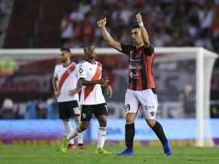 river no repunta: cayo en el monumental con patronato, ultimo de la superliga river no repunta: cayo en el monumental con patronato, ultimo de la superliga