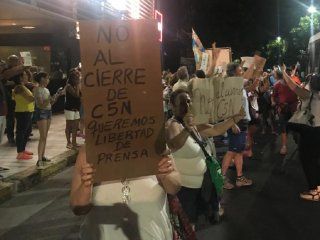 el gobierno quiere cerrar c5n y minutouno.com: trabajadores convocan a una marcha el gobierno quiere cerrar c5n y minutouno.com: trabajadores convocan a una marcha