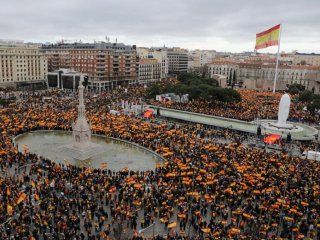 la derecha y los ultras de vox se movilizan en espana para pedir la destitucion de sanchez la derecha y los ultras de vox se movilizan en espana para pedir la destitucion de sanchez