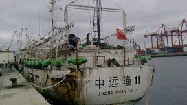Un pesquero chino se hundió en Comodoro Rivadavia tras chocar con un buque español Un pesquero chino se hundió en Comodoro Rivadavia tras chocar con un buque español