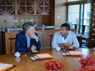 investigan si mauricio macri estafo a carlos tevez con el negociado de los parques eolicos investigan si mauricio macri estafo a carlos tevez con el negociado de los parques eolicos