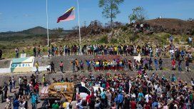 Entró el primer camión de ayuda humanitaria a Venezuela: hubo incidentes en la frontera Entró el primer camión de ayuda humanitaria a Venezuela: hubo incidentes en la frontera
