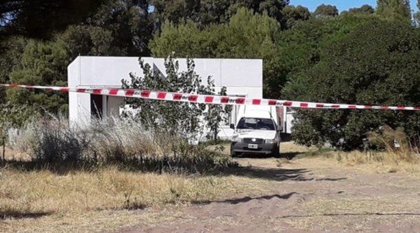 La casa donde una mujer mató a su pareja en el balneario bonaerense Monte Hermoso.