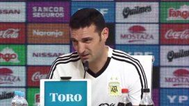 Tenso momento durante la conferencia de Scaloni: le preguntaron si tenía título para ser DT Tenso momento durante la conferencia de Scaloni: le preguntaron si tenía título para ser DT