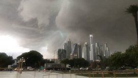 Tormenta en Buenos Aires - Crédito: @ComandoCarolita Tormenta en Buenos Aires - Crédito: @ComandoCarolita