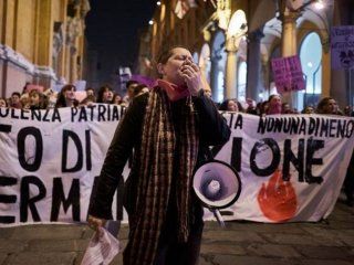 Absuelven a dos hombres acusados de violación porque la víctima era demasiado masculina. Absuelven a dos hombres acusados de violación porque la víctima era demasiado masculina.
