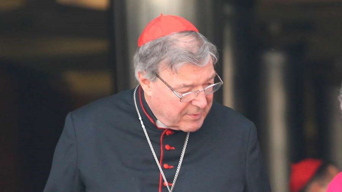 Condenaron a 6 años de cárcel al cardenal George Pell por abuso sexual infantil