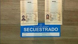 Migraciones suspendió a dos funcionarios por dejar entrar a los iraníes con pasaportes falsos Migraciones suspendió a dos funcionarios por dejar entrar a los iraníes con pasaportes falsos