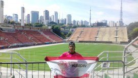 Marcos Campos viajó desde Sao Pablo hasta Buenos Aires en micro para ver a Huracán. Marcos Campos viajó desde Sao Pablo hasta Buenos Aires en micro para ver a Huracán.