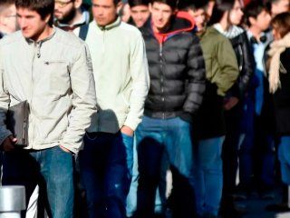casi la mitad de los argentinos tiene miedo a perder su trabajo casi la mitad de los argentinos tiene miedo a perder su trabajo