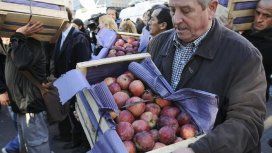 Frutazo en Plaza de Mayo Frutazo en Plaza de Mayo