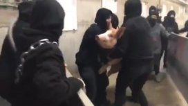 Más de 100 activistas ocuparon un matadero en España para rescatar a siete cerdos Más de 100 activistas ocuparon un matadero en España para rescatar a siete cerdos