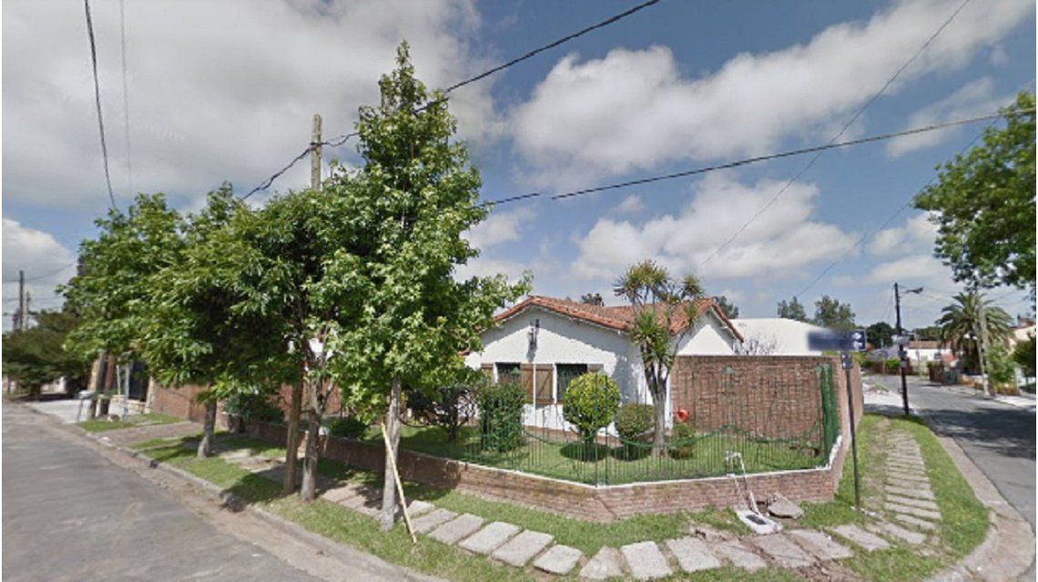 Intentó robar una casa, le salió mal y en medio de un Vía Crucis los vecinos lo lincharon y lo mataron