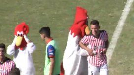 La mascota de Deportivo Morón tuvo un gesto que emocionó a todos La mascota de Deportivo Morón tuvo un gesto que emocionó a todos