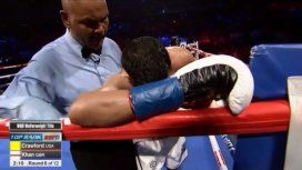 Boxeo: el KO y el supuesto golpe bajo de Terrence Crawford contra Amir Khan Boxeo: el KO y el supuesto golpe bajo de Terrence Crawford contra Amir Khan