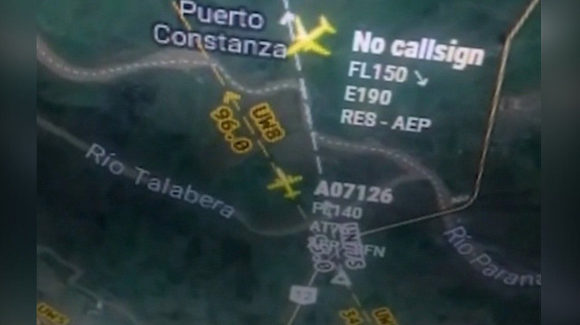 Dos aviones casi chocan en el aire: el furioso cruce entre el piloto y la torre de control