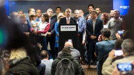 Solá presentó su frente electoral Solá presentó su frente electoral