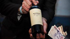 Una botella de buen vino orgánico cuesta unos $300 Una botella de buen vino orgánico cuesta unos $300