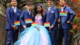 Un joven gay tuvo su fiesta de 15 con vestido y bailarines: Mi felicidad nadie me la quita Un joven gay tuvo su fiesta de 15 con vestido y bailarines: Mi felicidad nadie me la quita