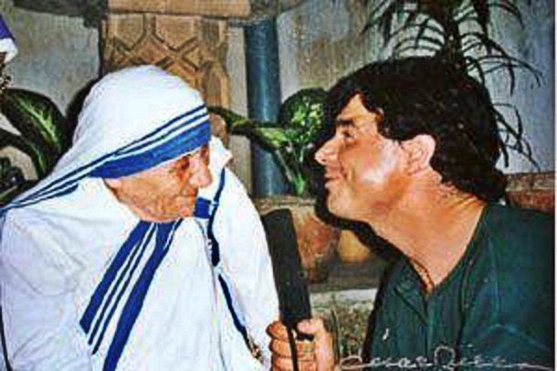 Claudio María Dómínguez con la Madre Teresa