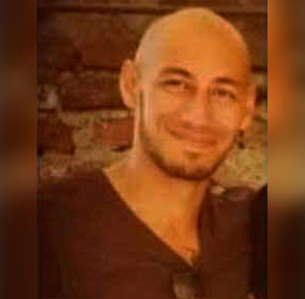 Jonathan Zárate fue encontrado con tres disparos en el cuerpo
