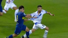 El insólito penal que no cobró Espinoza y que favoreció a Boca ante Vélez El insólito penal que no cobró Espinoza y que favoreció a Boca ante Vélez