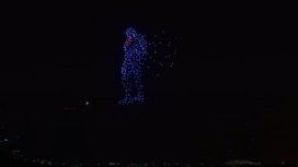 VIDEO: El increíble espectáculo de 500 drones que dibujaron figuras en el cielo VIDEO: El increíble espectáculo de 500 drones que dibujaron figuras en el cielo