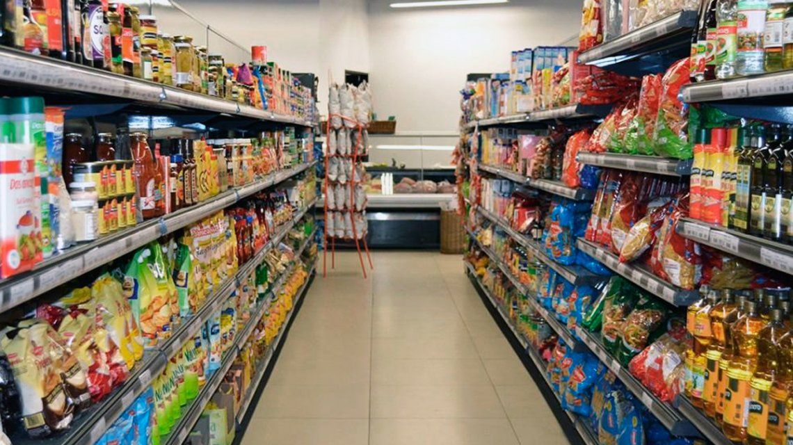 Consumo: algunos de los precios de la canasta básica comenzaron a bajar por la crisis