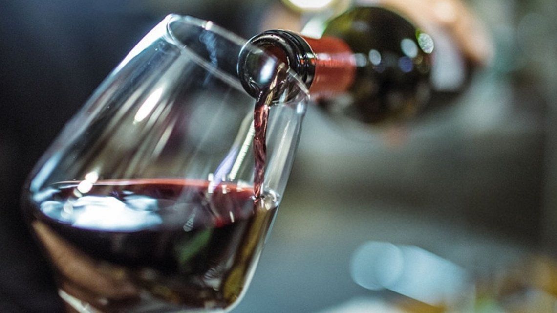 Un antioxidante presente en el vino podría mitigar la gravedad del covid-19