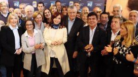 El PJ recibe a líderes opositores para armar un frente opositor que apoye a Alberto Fernández y Cristina Kirchner El PJ recibe a líderes opositores para armar un frente opositor que apoye a Alberto Fernández y Cristina Kirchner