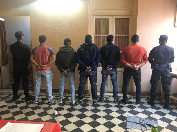 Los cinco policÃ­as demorados por el choque y persecuciÃ³n de San Miguel del Monte.
