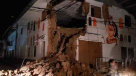 Un fuerte sismo sacudió a Perú Un fuerte sismo sacudió a Perú
