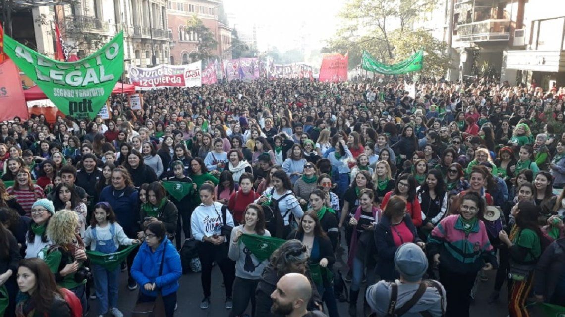 La marea verde volvió al Congreso para exigir la legalización del aborto