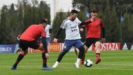 Messi le metió dos goles a Newells en el amistoso con la Selección Messi le metió dos goles a Newells en el amistoso con la Selección