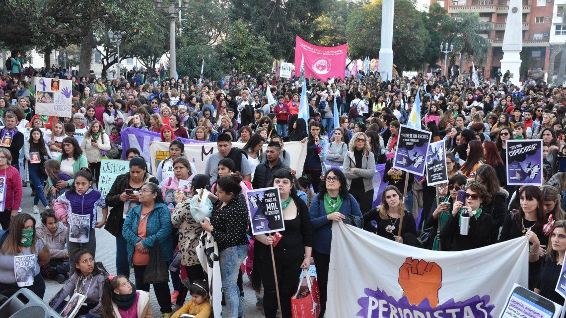 Por quinto año consecutivo, decenas de miles de mujeres gritaron Ni una menos