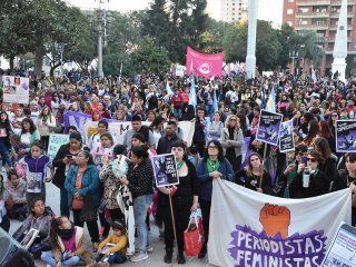 por quinto ano consecutivo, decenas de miles de mujeres gritaron ni una menos por quinto ano consecutivo, decenas de miles de mujeres gritaron ni una menos